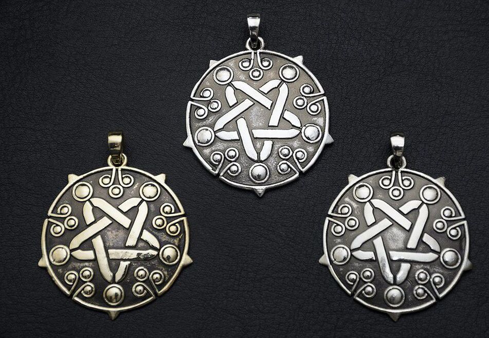 amulets from the coronavirus