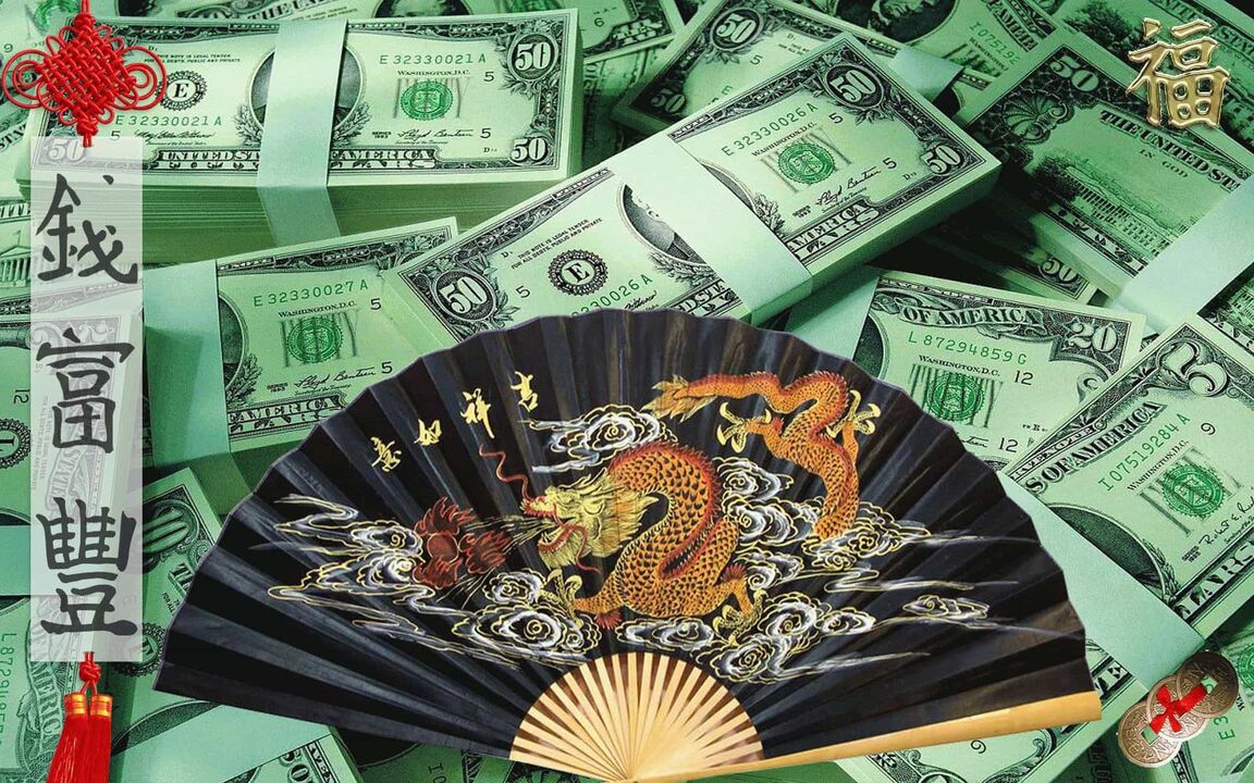 Chinese fans attract money as an amulet